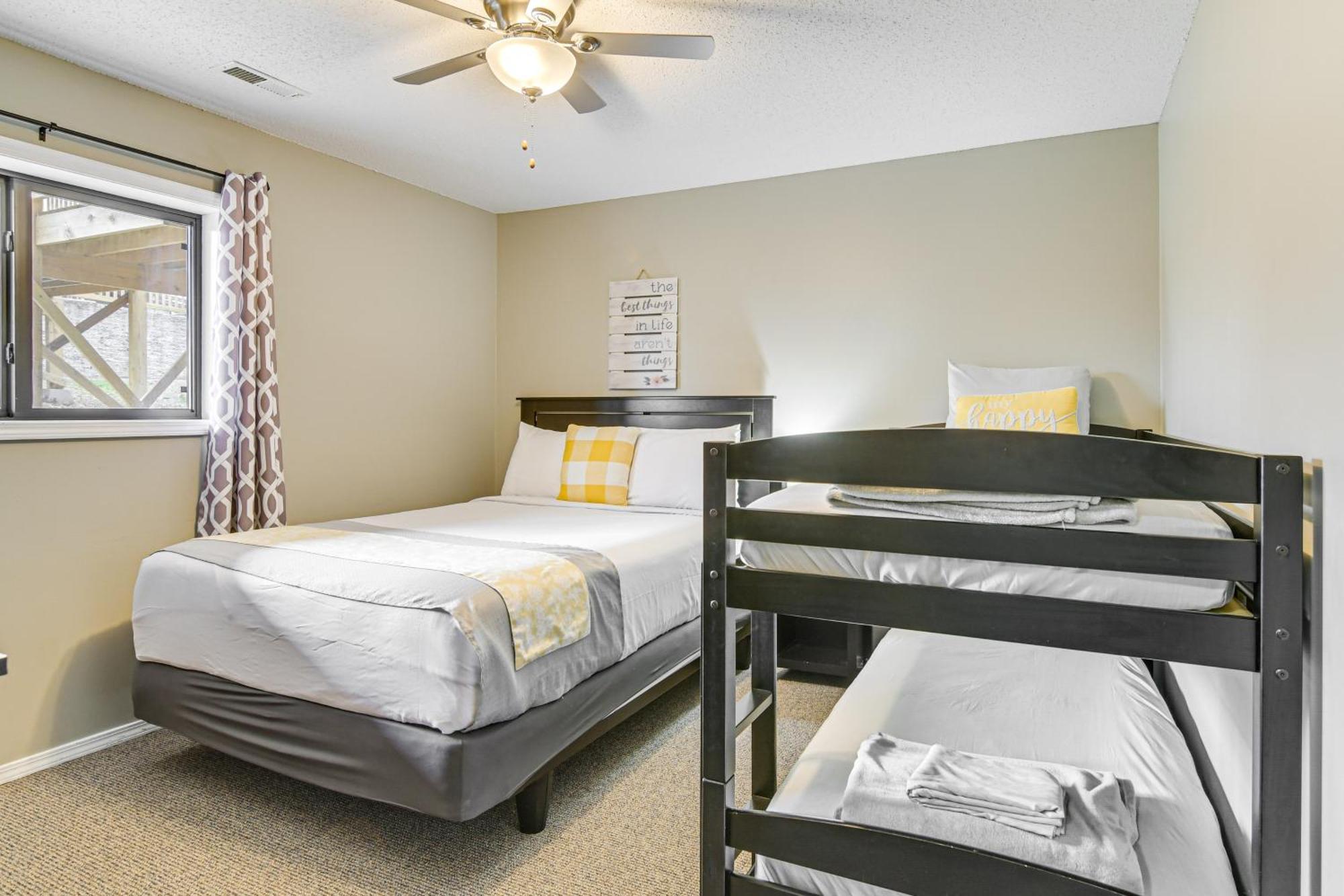 Inviting Branson West Condo With Pool Access מראה חיצוני תמונה